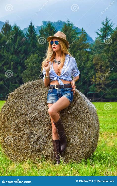 Cowgirl Models Pictures, Images and Stock Photos